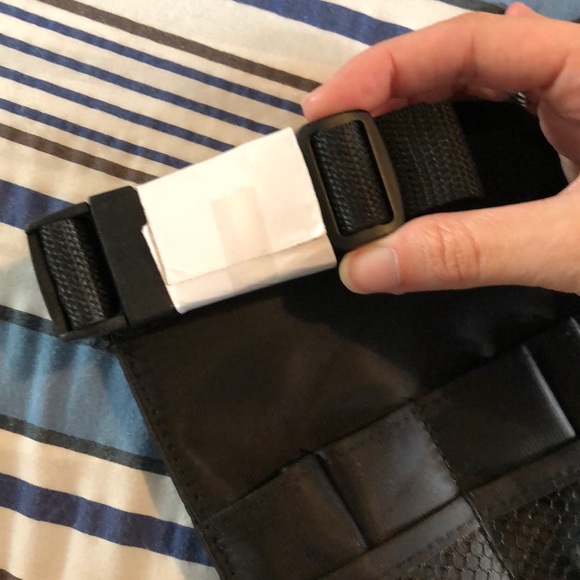 Makeup Brush Belt - Picture 2 of 3